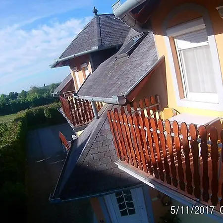 شقة Piroska Apartmanhaz Hévíz
