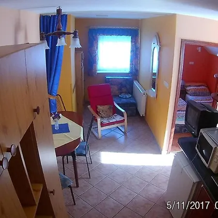 شقة Piroska Apartmanhaz *