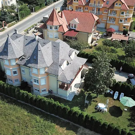 Piroska Apartmanhaz شقة Hévíz
