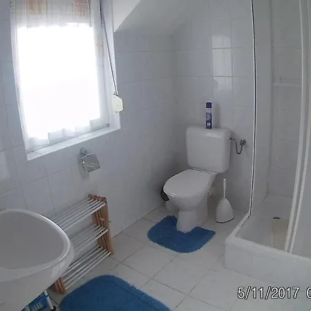 Piroska Apartmanhaz شقة Hévíz