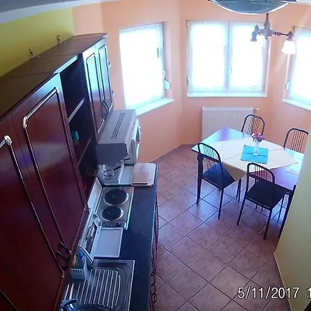 شقة Piroska Apartmanhaz *
