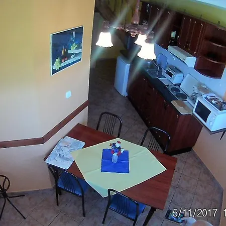 شقة Piroska Apartmanhaz